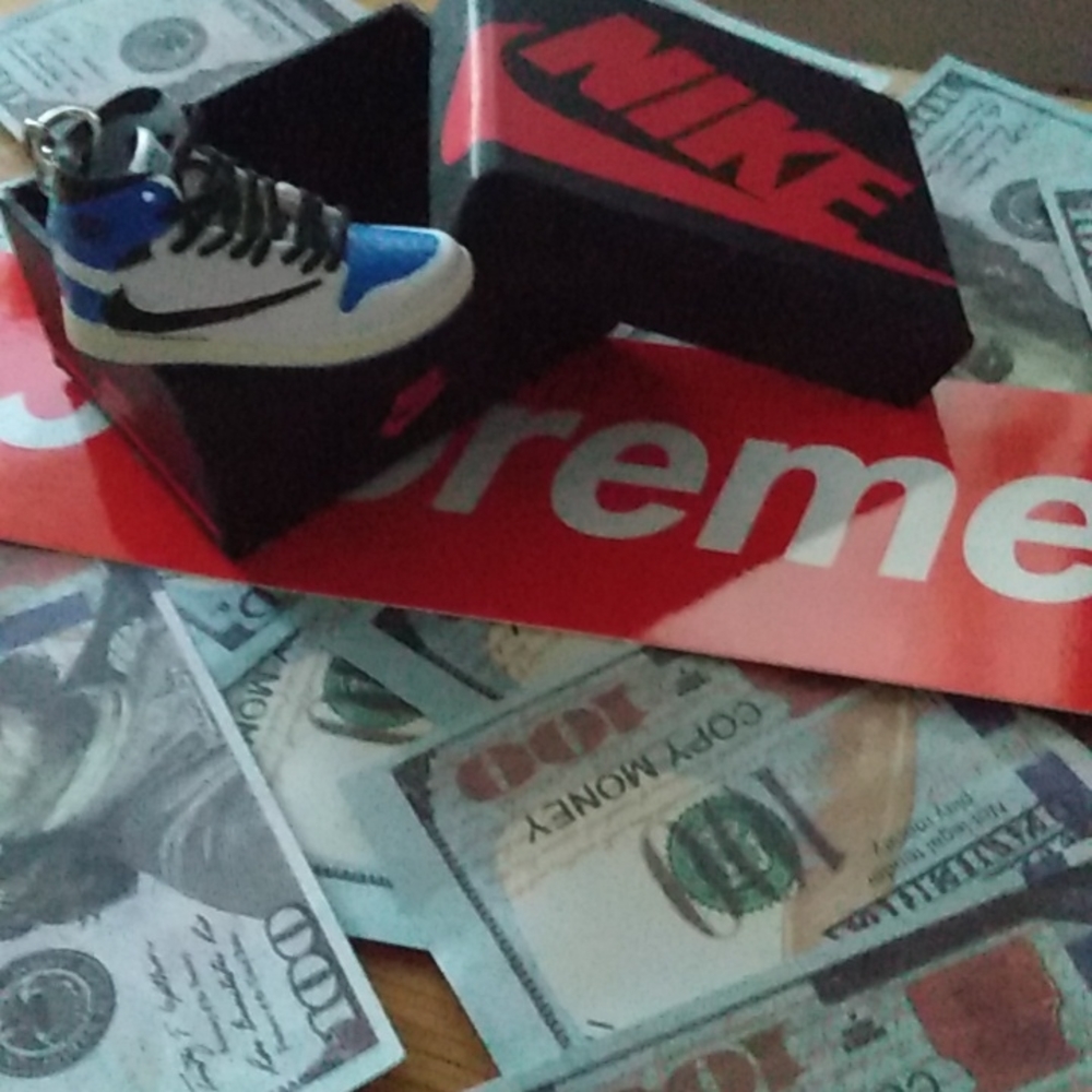 Mystery box all brands included